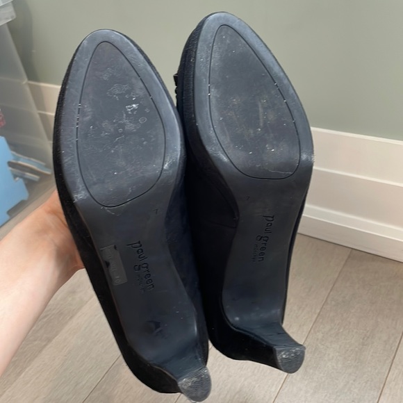 🇩🇪 Black Suede Peep Toe Heels - Picture 3 of 5